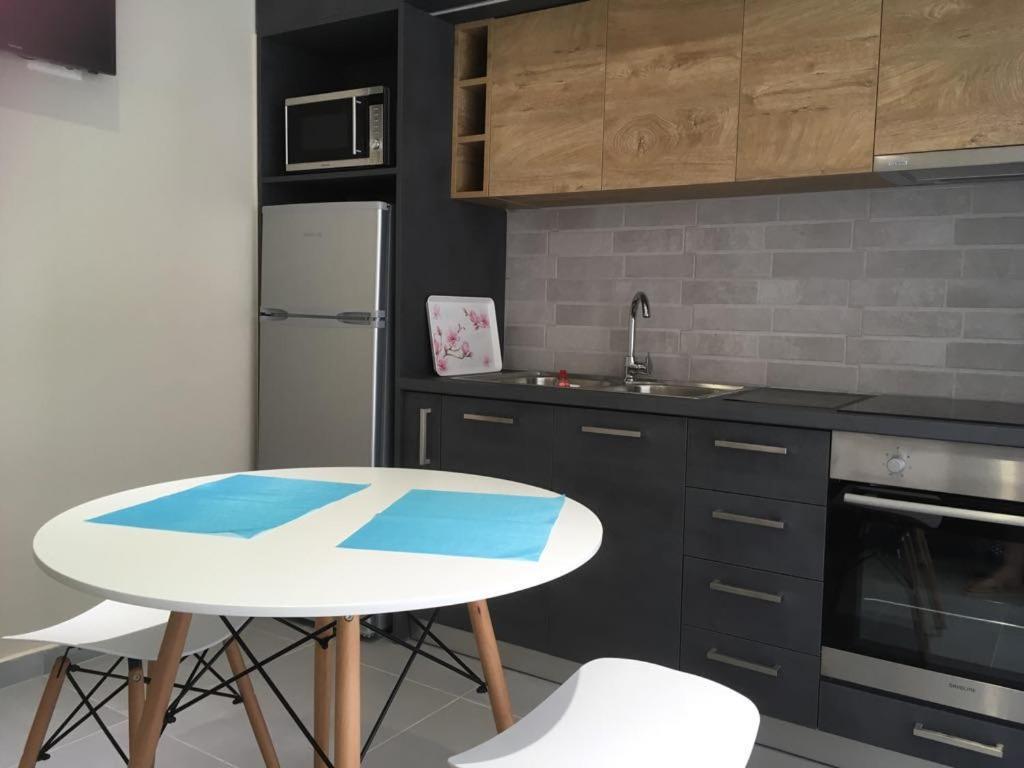 Sofie'S Choice Mytilini Apartamento Exterior foto